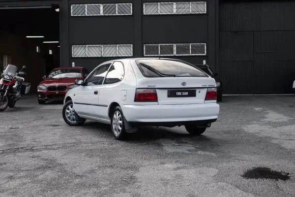 Toyota Corolla 1994 - 3999 EUR, 339582 km - AUTO.MOTO.pt - 339582km - foto 5 de 23