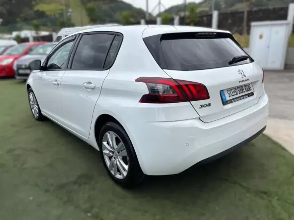 Peugeot 308 2018 - 15990 EUR, 149065 km - AUTO.MOTO.pt - 149065km - foto 4 de 14