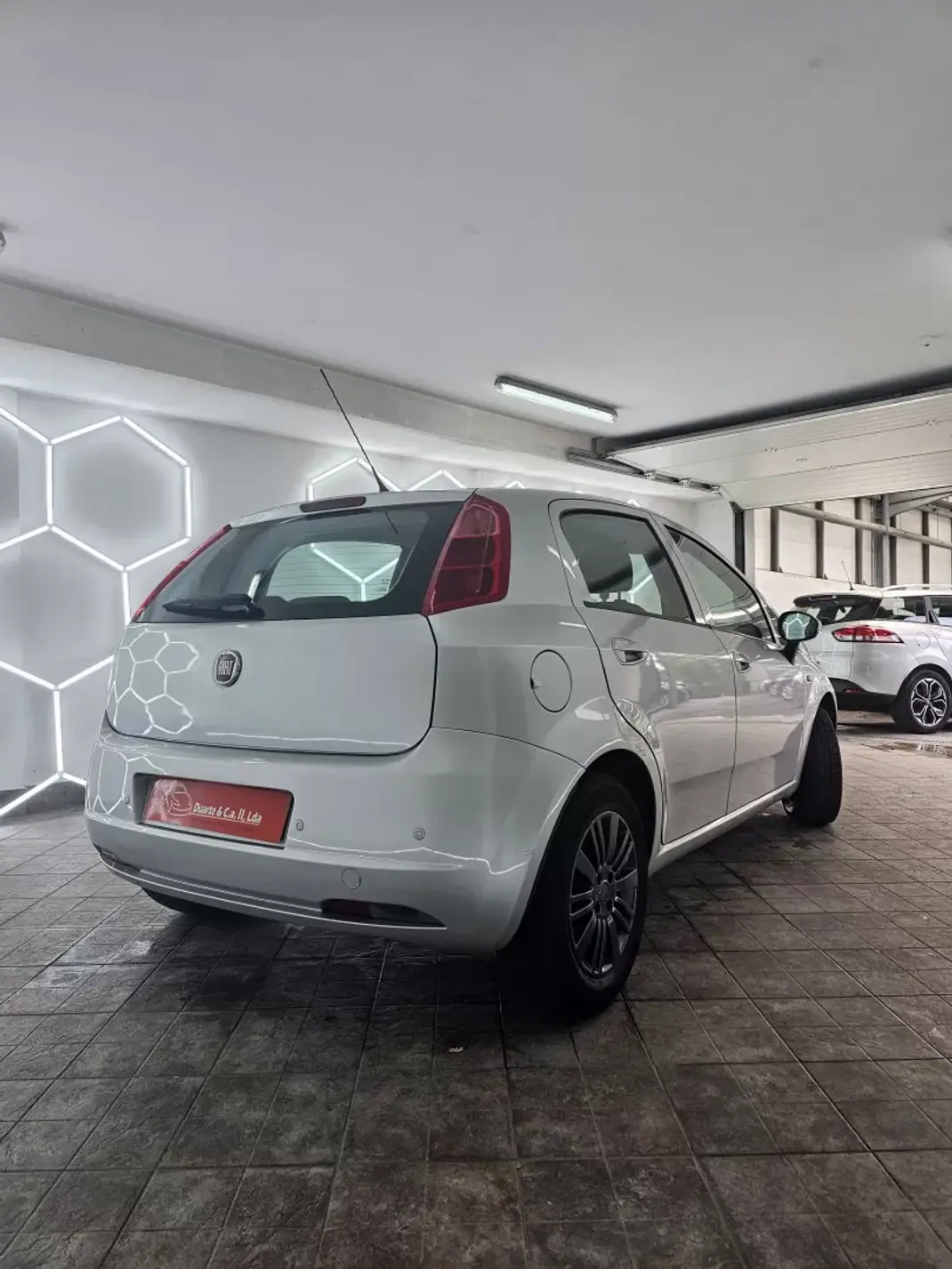 Fiat Grande Punto 2010 - 6000 EUR, 161462 km - AUTO.MOTO.pt - 161462km - foto 22 de 35