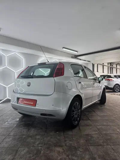 Fiat Grande Punto 2010 - 6000 EUR, 161462 km - AUTO.MOTO.pt - 161462km - foto 22 de 35