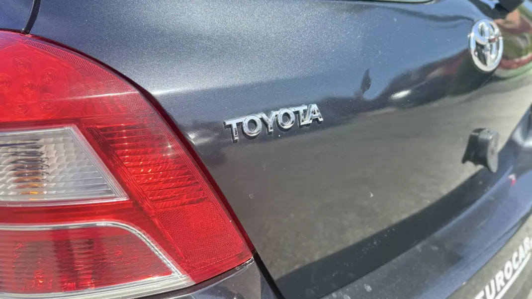 Toyota Yaris 2010 - 8700 EUR, 69707 km - AUTO.MOTO.pt - 69707km - foto 13 de 35