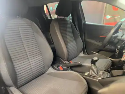 Peugeot 208 2023 - 14900 EUR, 44000 km - AUTO.MOTO.pt - 44000km - foto 32 de 47