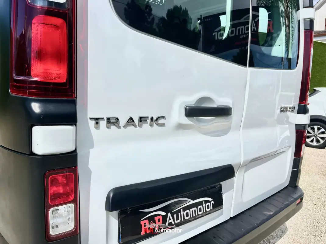 Renault Trafic 2016 - 21900 EUR, 167000 km - AUTO.MOTO.pt - 167000km - foto 8 de 8