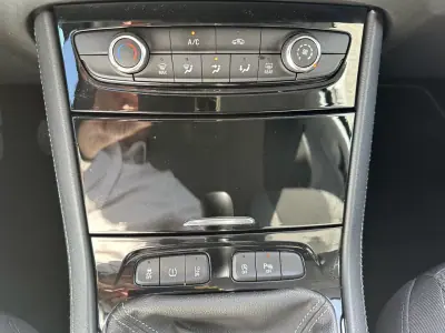 Opel Grandland X 2020 - 15900 EUR, 160000 km - 160000km - foto 31 de 55