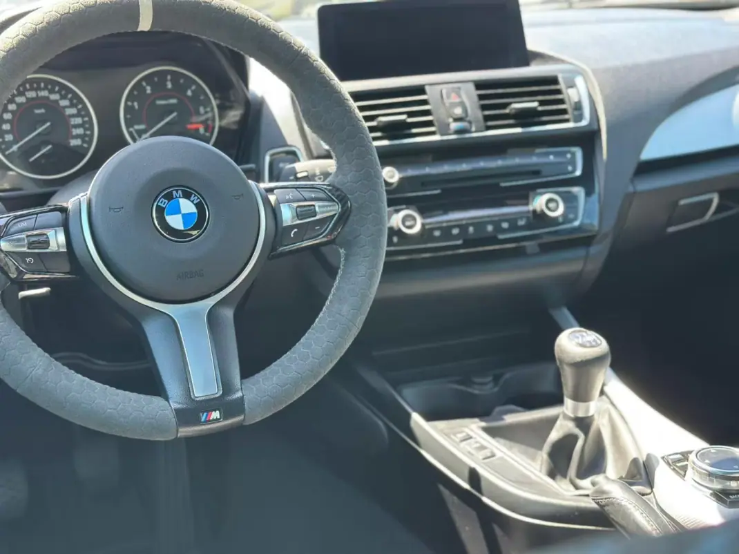 BMW 120 2015 - 20990 EUR, 162239 km - 162239km - foto 17 de 20