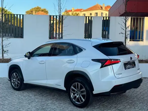 Lexus NX 300h 2014 - 23750 EUR, 66500 km - AUTO.MOTO.pt - 66500km - foto 7 de 29