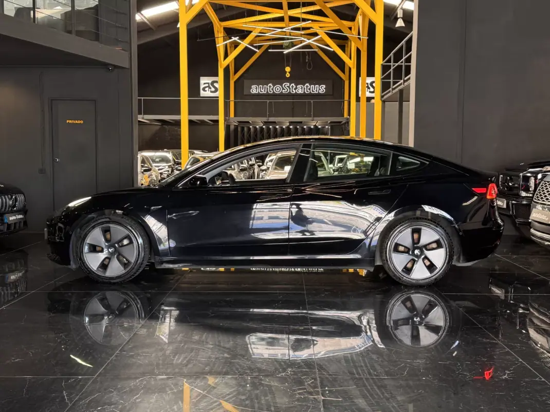 Tesla Model 3 2022 - 30990 EUR, 105300 km - AUTO.MOTO.pt - 105300km - foto 7 de 26