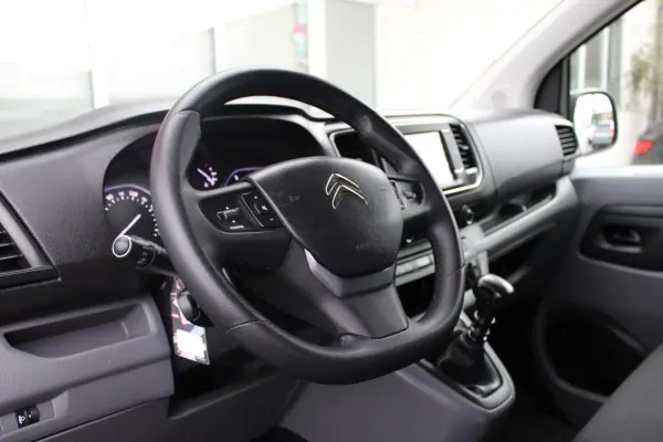 Citroën Jumpy 2016 - 13990 EUR, 148000 km - AUTO.MOTO.pt - 148000km - foto 12 de 22
