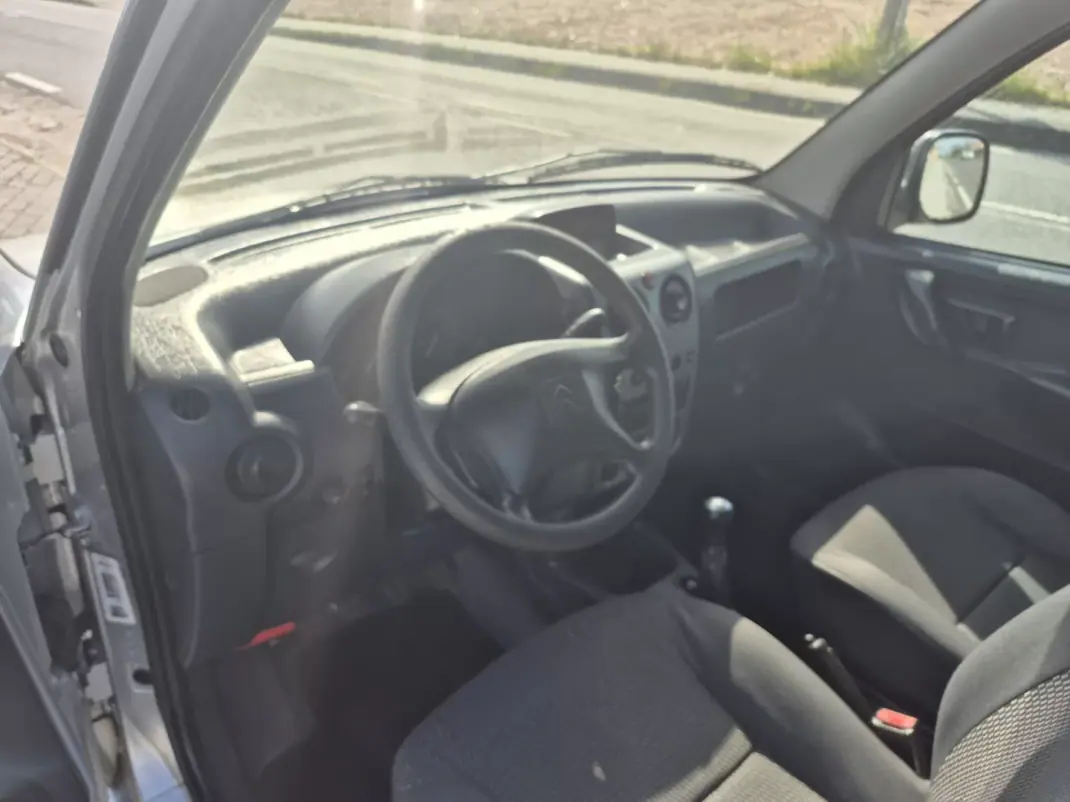 Citroën 2007 - 4900 EUR, 216500 km - AUTO.MOTO.pt - 216500km - foto 13 de 20