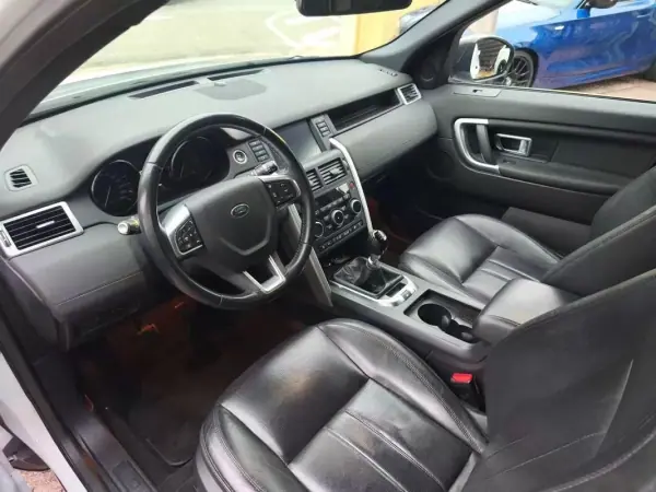 Land Rover Discovery Sport 2016 - 21500 EUR, 178000 km - AUTO.MOTO.pt - 178000km - foto 17 de 33
