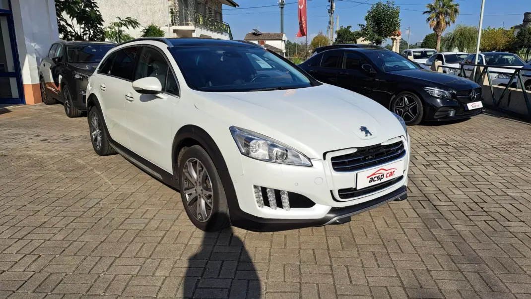 Peugeot 508 RXH 2012 - 8900 EUR, 236877 km - AUTO.MOTO.pt - 236877km - foto 1 de 33