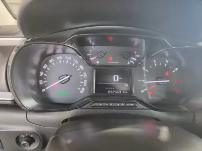 Citroën C3 2018 - 12750 EUR, 92000 km - AUTO.MOTO.pt - 92000km - foto 28 de 34