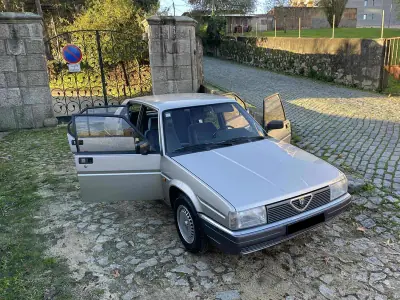 Alfa Romeo 90 1988 - 18900 EUR, 27700 km - AUTO.MOTO.pt - 27700km - foto 11 de 60