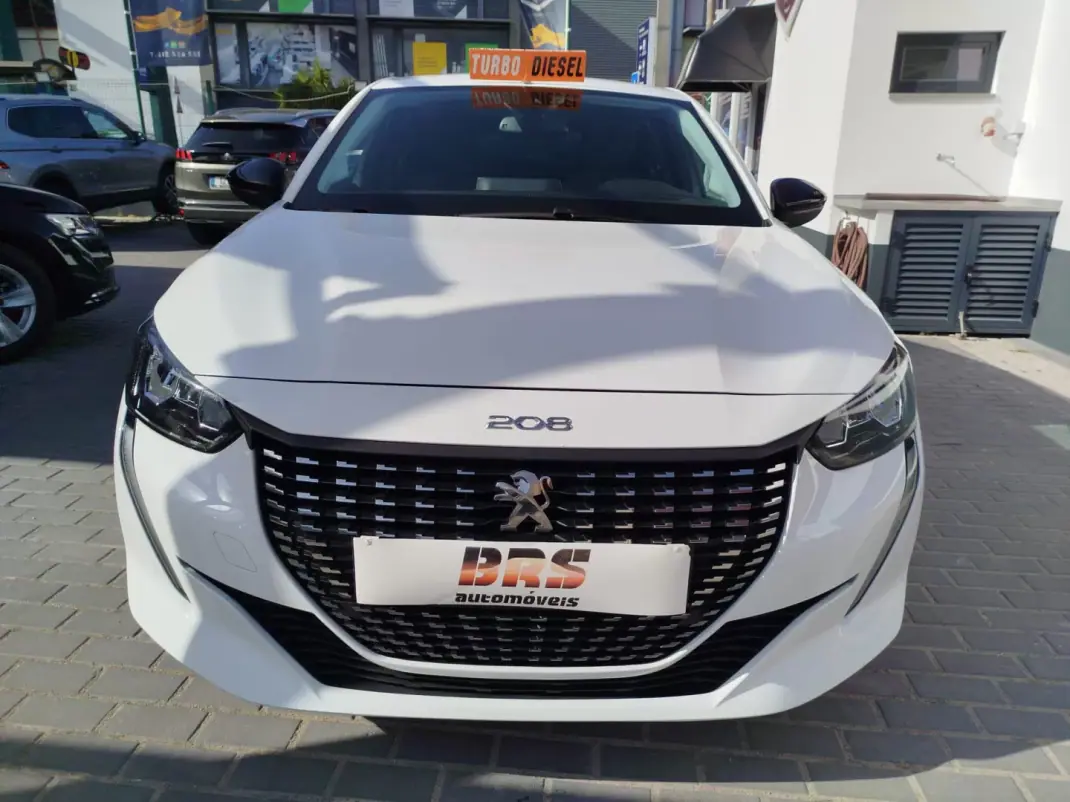 Peugeot 208 2023 - 18450 EUR, 75450 km - AUTO.MOTO.pt - 75450km - foto 1 de 20