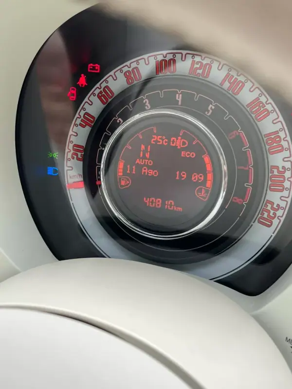 Fiat 500 2018 - 13500 EUR, 40000 km - AUTO.MOTO.pt - 40000km - foto 11 de 78