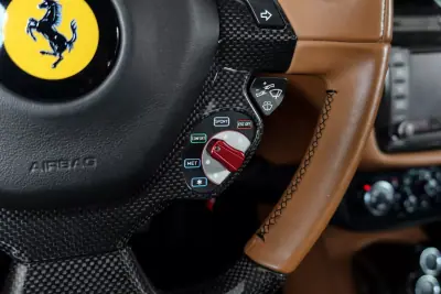 Ferrari FF 2013 - 245000 EUR, 33494 km - AUTO.MOTO.pt - 33494km - foto 12 de 26