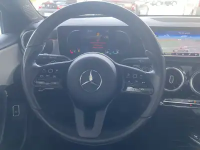 Mercedes-Benz A 250e 2020 - 24990 EUR, 138210 km - AUTO.MOTO.pt - 138210km - foto 13 de 15