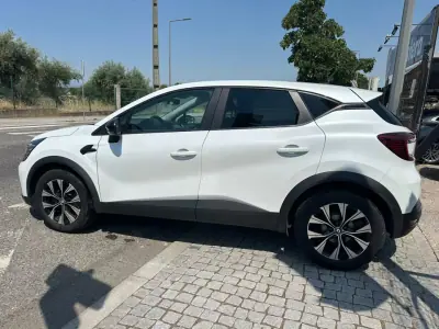 Renault Captur 2022 - 19900 EUR, 132877 km - AUTO.MOTO.pt - 132877km - foto 3 de 29
