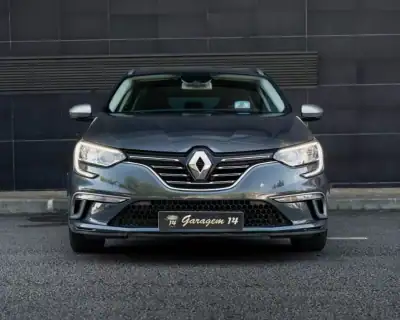 Renault Mégane Sport Tourer 2018 - 15990 EUR, 126740 km - AUTO.MOTO.pt - 126740km - foto 2 de 65