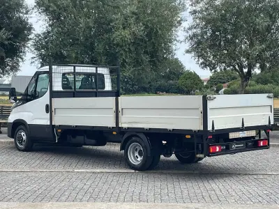 Iveco Daily 2022 - 33450 EUR, 154000 km - AUTO.MOTO.pt - 154000km - foto 12 de 37