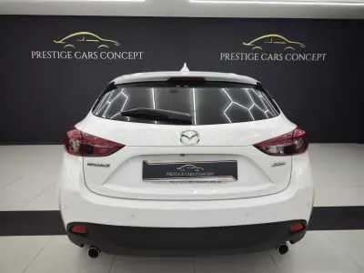 Mazda 3 2016 - 12450 EUR, 207205 km - AUTO.MOTO.pt - 207205km - foto 4 de 40