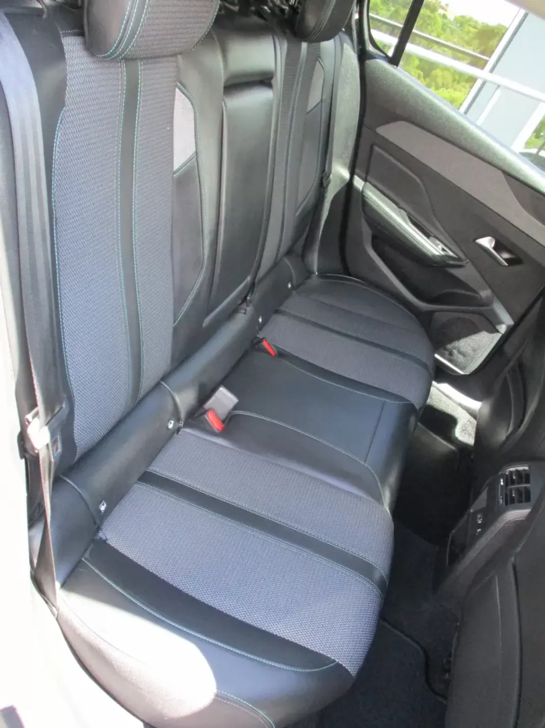 Peugeot 308 2022 - 17250 EUR, 138398 km - AUTO.MOTO.pt - 138398km - foto 20 de 20
