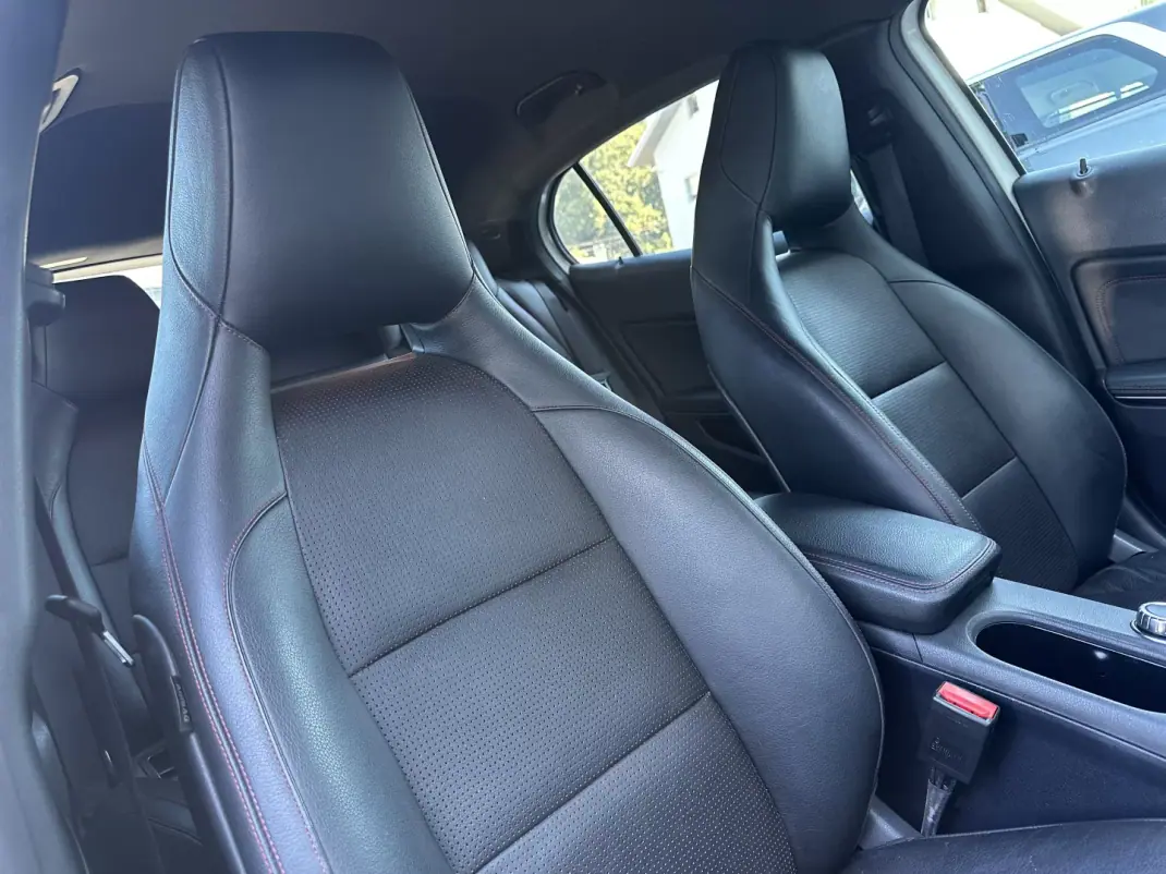 Mercedes-Benz GLA 220 2014 - 17900 EUR, 160000 km - 160000km - foto 60 de 64