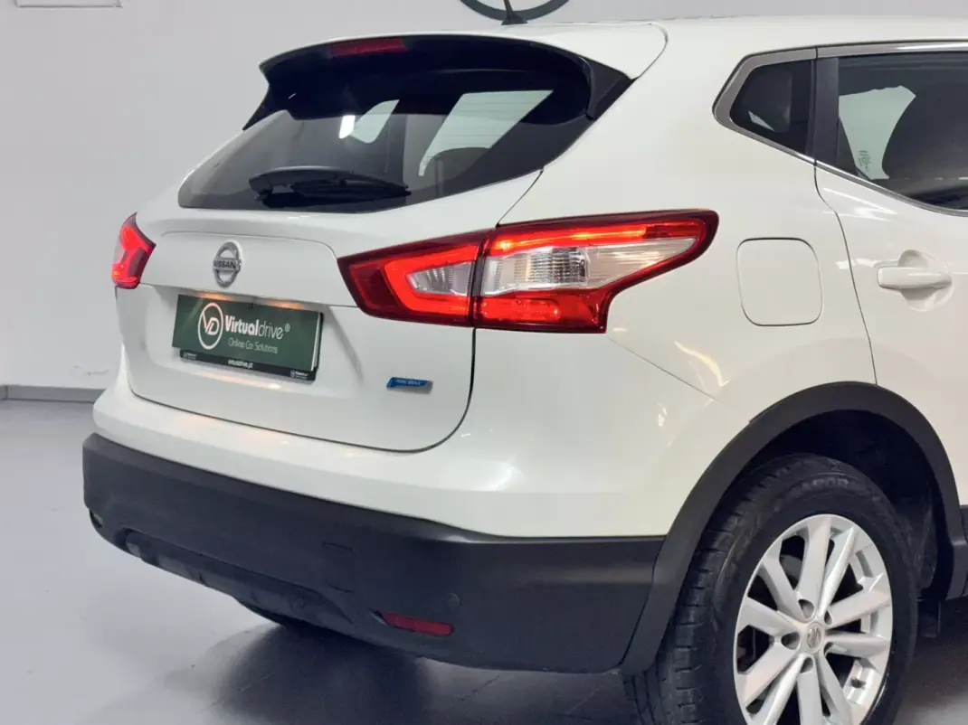 Nissan Qashqai 2015 - 13750 EUR, 96000 km - AUTO.MOTO.pt - 96000km - foto 7 de 45