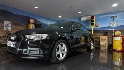 Audi A3 Limousine 2017 - 20500 EUR, 61500 km - AUTO.MOTO.pt - 61500km - foto 3 de 21