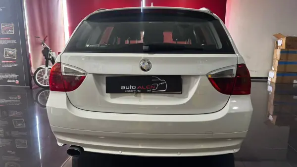 BMW 318 2007 - 8950 EUR, 262687 km - AUTO.MOTO.pt - 262687km - foto 4 de 23
