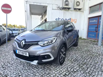 Renault Captur 2018 - 13450 EUR, 168000 km - AUTO.MOTO.pt - 168000km - foto 7 de 16