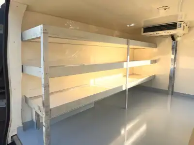 Opel VIVARO 2.0D c/FRIO DE CONSERVAÇÃO 2014 - 10990 EUR, 322000 km - AUTO.MOTO.pt - 322000km - foto 12 de 21