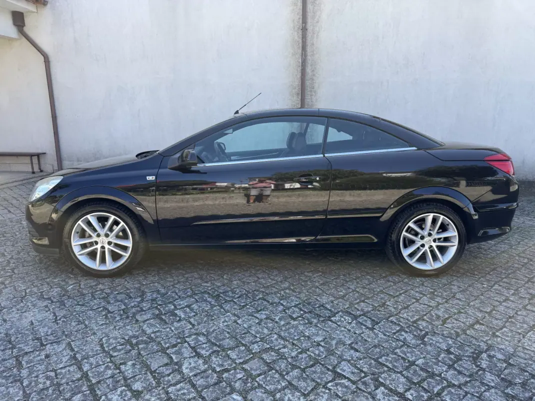Opel Astra Cabrio 2006 - 7499 EUR, 97000 km - 97000km - foto 10 de 25
