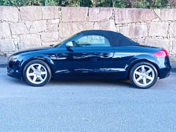Audi TT Roadster 2007 - 12990 EUR, 208000 km - AUTO.MOTO.pt - 208000km - foto 14 de 22