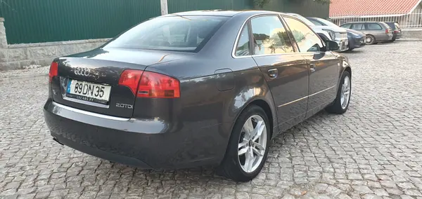 Audi A4 2007 - 5000 EUR, 318000 km - AUTO.MOTO.pt - 318000km - foto 3 de 10