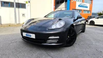 Porsche Panamera 2011 - 26900 EUR, 193000 km - AUTO.MOTO.pt - 193000km - foto 19 de 21