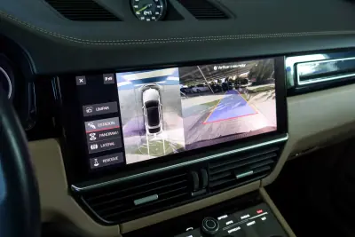 Porsche Cayenne Coupé 2021 - 120000 EUR, 93815 km - AUTO.MOTO.pt - 93815km - foto 14 de 22