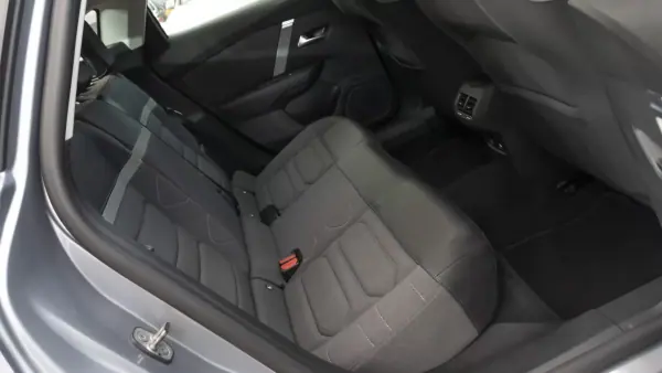 Citroën e-C4 2024 - 22450 EUR, 12000 km - 12000km - foto 10 de 34