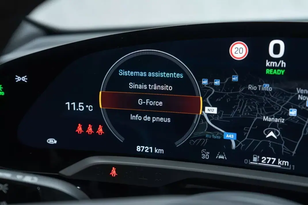 Porsche Taycan 2024 - 84950 EUR, 8000 km - AUTO.MOTO.pt - 8000km - foto 32 de 58