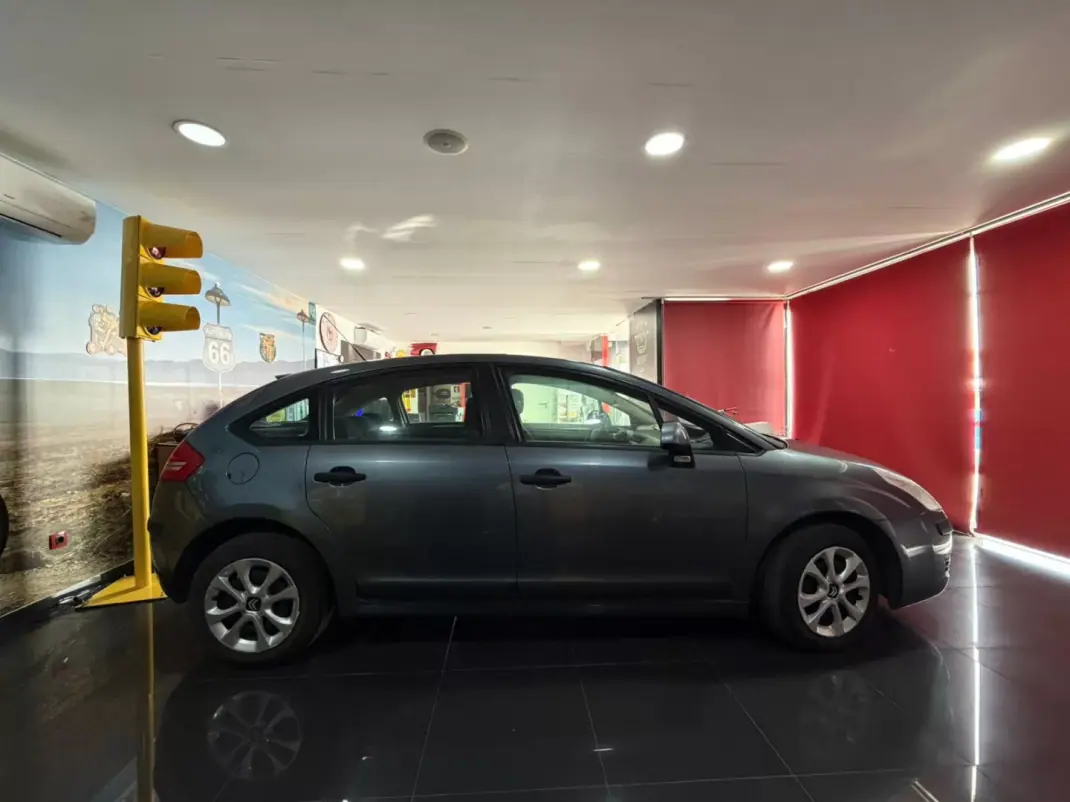 Citroën C4 2012 - 4000 EUR, 314828 km - AUTO.MOTO.pt - 314828km - foto 7 de 18