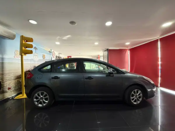 Citroën C4 2012 - 4000 EUR, 314828 km - AUTO.MOTO.pt - 314828km - foto 7 de 18