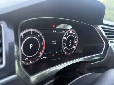 Volkswagen Tiguan 2017 - 22699 EUR, 120000 km - AUTO.MOTO.pt - 120000km - foto 21 de 26
