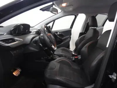 Peugeot 2008 2017 - 11750 EUR, 65000 km - AUTO.MOTO.pt - 65000km - foto 10 de 27