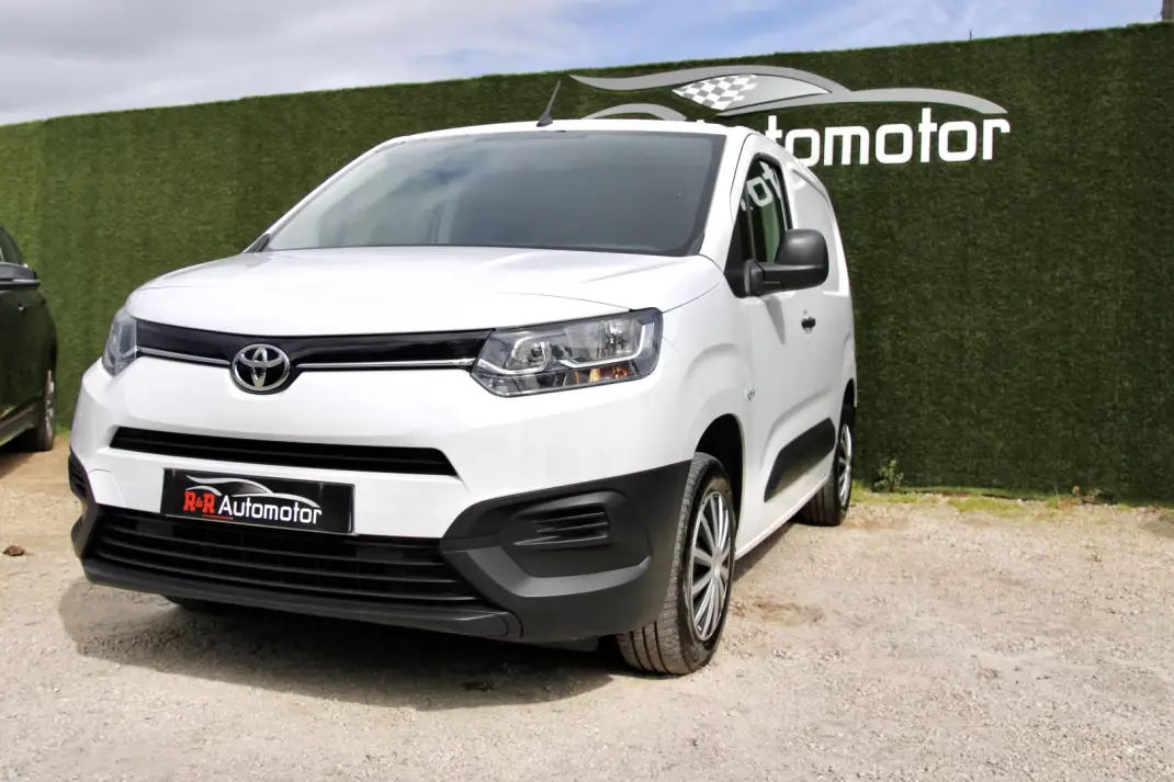 Toyota Proace City 1.5D L1 Comfort IVA DEDUTÍVEL 2022 - 14400 EUR, 159000 km - AUTO.MOTO.pt - 159000km - foto 6 de 26