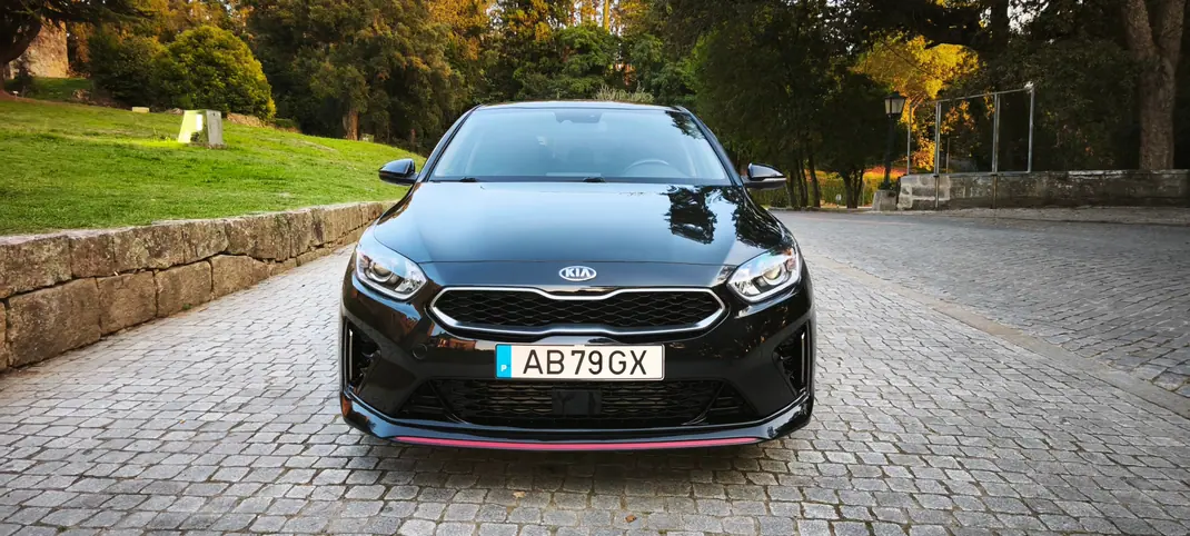 Kia Ceed 2020 - 13800 EUR, 53000 km - 53000km - foto 2 de 12