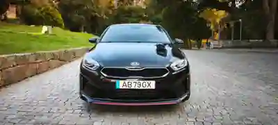 Kia Ceed 2020 - 13800 EUR, 53000 km - 53000km - foto 2 de 12