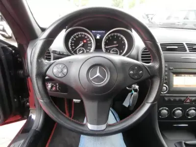 Mercedes-Benz SLK 200 2010 - 16000 EUR, 176098 km - AUTO.MOTO.pt - 176098km - foto 20 de 32