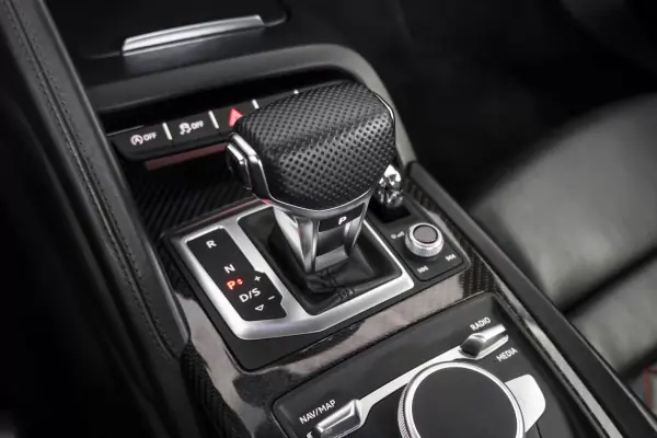 Audi R8 Spyder 2019 - 170000 EUR, 31543 km - AUTO.MOTO.pt - 31543km - foto 18 de 23