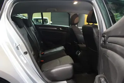 Renault Mégane Sport Tourer 2021 - 15290 EUR, 168000 km - AUTO.MOTO.pt - 168000km - foto 16 de 30