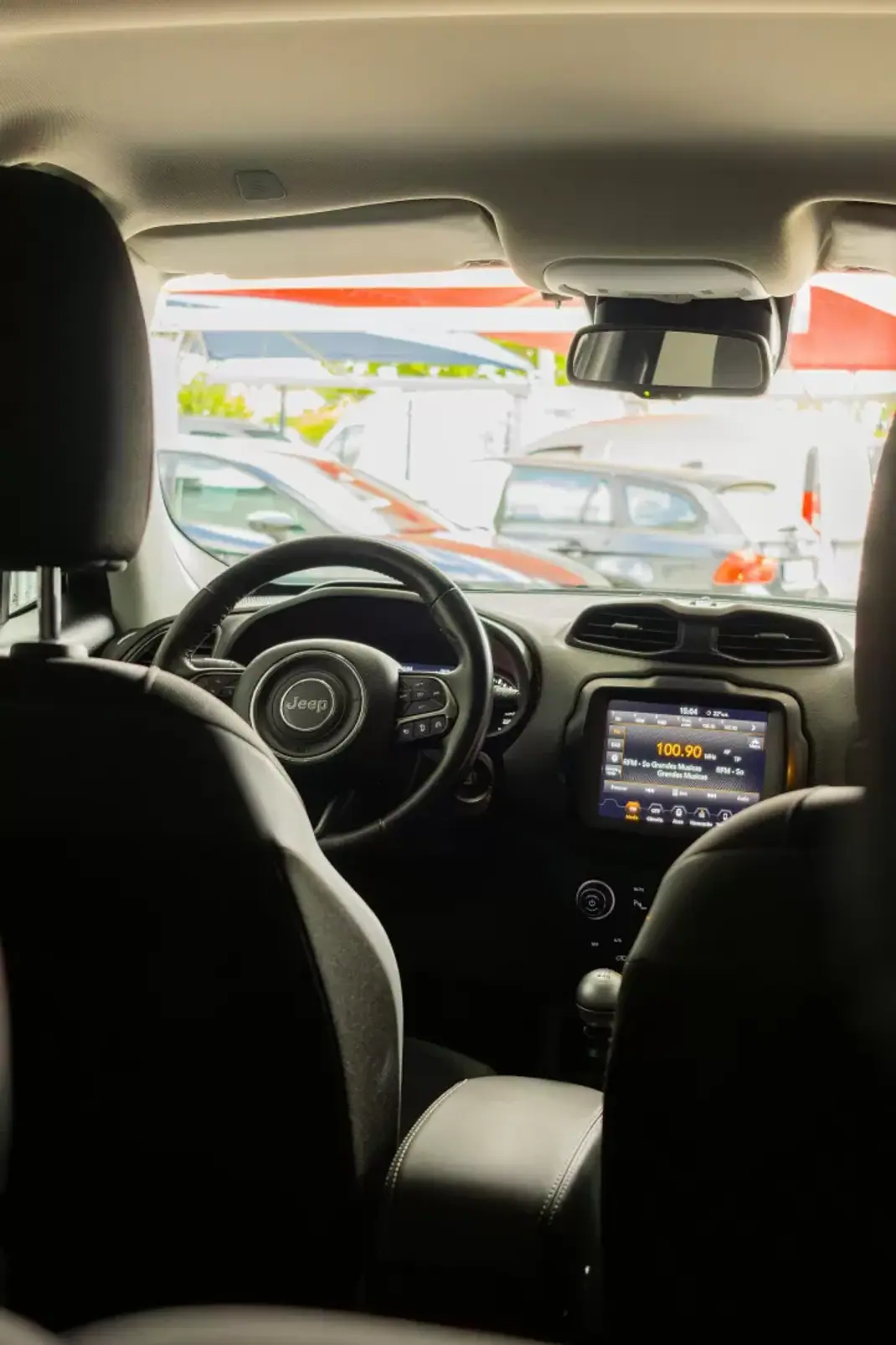 Jeep Renegade 2019 - 17900 EUR, 106000 km - AUTO.MOTO.pt - 106000km - foto 9 de 19